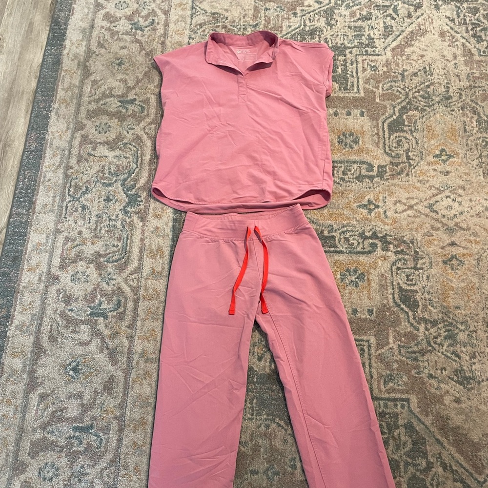 Figs scrubs